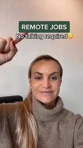 Becky Nolan's Instagram, Twitter & Facebook