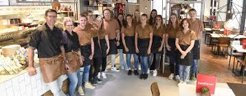 De gemiddelde dichtheid van adressen is 769 adressen per km2. Kwalitaria Delifrance Verrijkt Het Centrum Van Delden