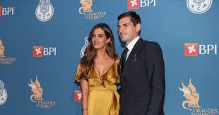 Sara carbonero, the wife of fc porto goalkeeper iker casillas, announced she was diagnosed with casillas, who turned 38 on monday, was rushed to the hospital from training with fc porto on may 1. Casillas Announced The Separation From His Wife