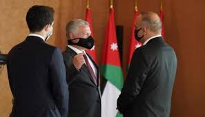 Jun 19, 2021 · أقر الرئيس الأفغانى أشرف غنى، تعديلاً وزاريًا فى أفغانستان، اليوم السبت، شمل وزارتى الدفاع والداخلية، فى ظل حالة من الفوضى تشهدها البلاد بسبب العمليات الإرهابية لحركة طالبان المتشددة، التى تسعى لتوسيع نفوذها فى. ØªØ¹Ø¯ÙŠÙ„ ÙˆØ²Ø§Ø±ÙŠ ÙÙŠ Ø§Ù„Ø£Ø±Ø¯Ù† ÙŠØ´Ù…Ù„ 9 Ø­Ù‚Ø§Ø¦Ø¨