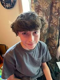 Have a head full of hockey hair and in need of a haircut?! Show us yours  for the chance to win a $50 gift card to The Man Salon.