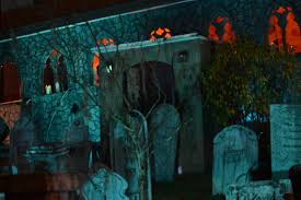 Nice Shot Of The Front Of The Display Halloween Haunt Yard Haunt Halloween Displays