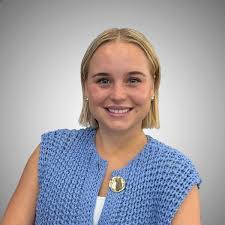 Jaclyn Sloan's Instagram, Twitter & Facebook