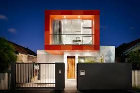 Bentuk pagar yang memiliki banyak ornamen tidak pas dengan desain rumah minimalis. 10 Desain Pagar Rumah Minimalis Untuk Rumah Yang Manis