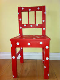 Der Alte Ikea Stuhl Hat Ein Upgrade Gebraucht Roter Lack Matt Und Weisse Grosse Punkte Gibts Als Aufkeber Im Schreibwarenhandel Decor Step Stool Home Decor