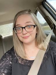 Does my daughter look like her little sister?