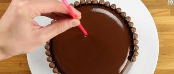 La Recette En Images Du Gravity Cake Toque Show Recette Recettes Sucrees Toque