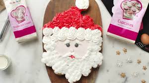 Gateau De Cupcakes Pere Noel Noel Pere Noel Cupcakes