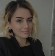 Photo by ESRA KAYA (@esrakaya_nails) · February 12, 2025