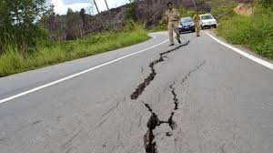 Apalagi di kota yang terkenal dengan buah apelnya ini memang memberikan kepuasan tersendiri. Gempa Guncang Malang Warga Terkejut Dan Hentikan Aktivitas Surya Malang