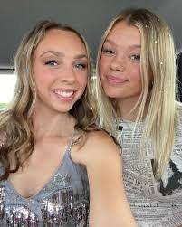 Anika Smith's Instagram, Twitter & Facebook