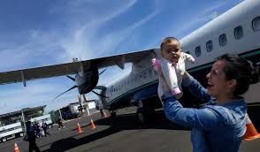 Quer jogar jogos de avião? Viajando De Aviao Com Bebe As Dicas Para Um Voo Tranquilo Maxmilhas