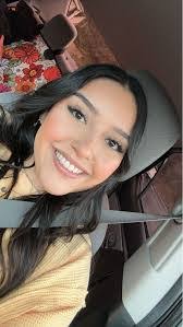 Daphne Fuller's Instagram, Twitter & Facebook