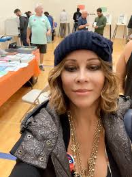 Yey. Cumplí con uno de mis deberes como ciudadana. Que padres son los  filtros 😝