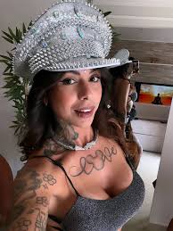 Bate-papo com o DJ Paranormal Attack , compartilhando inspirações e tracks  favoritas. Não perca essa entrevista exclusiva." 📍@farofatrance  🎶@paranormalattack Créditos: @olucasouzaa @_marcelomyagi @pauloriicaardo_  #rave #psytrance #raveculture #pvt ...