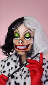 Cruella De Vil is that you?? Oh wait no ITS ME!!!! Had to bring back this  sound for a special occasion… HAPPY OCTOBER 1st!!!! It’s officially  spooooooooky season… expect a lot of makeup looks from me ...