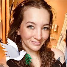 Natalie Mier's Instagram, Twitter & Facebook