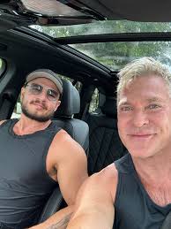 Sam Champion (@SamChampion)