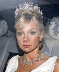 Isobel Stanley wore the spectacular Derby Tiara when she married Tristram  Coates at Ely Cathedral last weekend: (link in Bio) Isobel is the niece of  the 18th Earl of Derby, a granddaughter