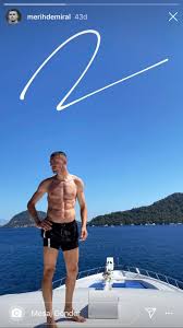 A milli takımı oyuncularından merih demiral, futbola karamürsel i̇dman yurdu'nda başladı. Merih Demiral In Fit Hali Dikkat Cekti