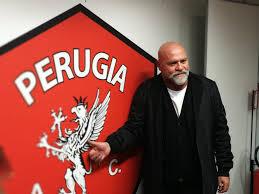 Ele será listado como um jogador entre outras, as estações de autocarro e suas estações. Che Fine Ha Fatto Serse Cosmi L Allenatore Che Fece Sognare Perugia