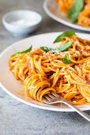 Easy Spicy Tomato Bacon Pasta Simply Delicious