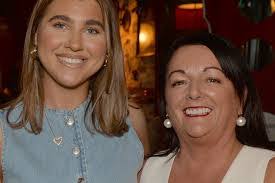 Jennifer Haskins's Instagram, Twitter & Facebook