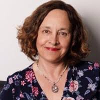 Carrie Wallis's Instagram, Twitter & Facebook