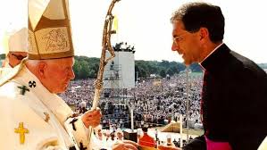 Nell'anniversario di san giovanni paolo ii colpito da ali agca e nel giorno di fatima chiediamo alla madonna di salvarci da questo governo affamatore. Alle Ore 21 37 Del 2 Aprile 2005 Moriva Papa Giovanni Paolo Ii Il Ricordo Del Vescovo Boccardo
