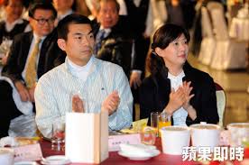 Gōng xǐ!) literally means congratulations! ä½ ä»–åª½çš„çœŸæ˜¯stupid å…‰å¯¶å°'æ±ç½µä¿æ¯ä»²ä»‹ggæƒ¹ è˜‹æžœæ–°èžç¶² è˜‹æžœæ—¥å ±