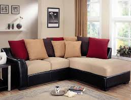 Pada bagian bawahnya dibuat rangka besi berwarna putih sebagai aksen. Inspirasi 21 Sofa Minimalismurah