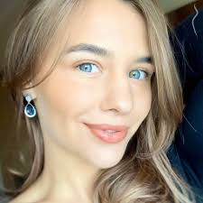 Loana streams live on twitch! Loana Tudurean A Model From Luxembourg Model Management