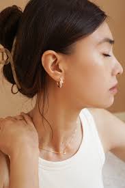 Kendra Scott Cherry hotsell Huggie