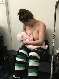 Alberta hockey player 'empowered' by breastfeeding openly in locker room |  CBC News