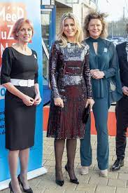 Keine beherrscht die klaviatur der internationalen diplomatie besser, als unsere kanzlerin. Konigin Maxima Zeigt Ihren Perfekten Weihnachts Look Konigin Maxima Konigin Musik Hochzeit