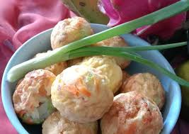 Masukkan kacang tanah dan jagung, masak hingga mendidih. Yuk Dicoba Resep Veggie Takoyaki