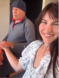 Cybill Shepherd is opening up about mending fences with some of her former  costars. Speaking to PEOPLE in an exclusive interview, the actress touched  on her relationships with Bruce Willis and Christine