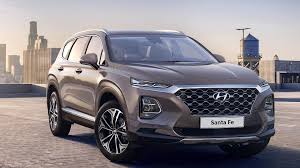 Santa fe vehicle must be equipped with smart key with push button start, wireless device charging, and audio video navigation system 5.0 (or newer) or display audio 2.0. Hyundai Santa Fe 2018 Erste Bilder