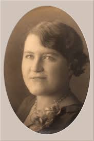 Hello can someone edit the man out of the background please thank you