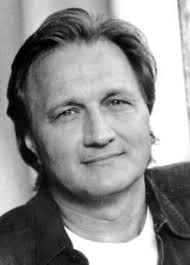 Performers join Wood's show