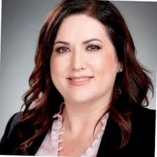 I was so honored last night night to return to Heidelberg University as the  2023 recipient of the Young Alumni Achievement Award. My journey has a  leader started here, and I so