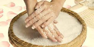 Check spelling or type a new query. Ini 4 Manfaat Menakjubkan Scrub Garam Laut Bagi Kulit Merdeka Com