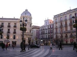 ��⚪️ once del #granada para recibir al @realmadrid. Puerta Real Centro De Granada Bild Von Granada Provinz Granada Tripadvisor