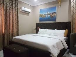 Mehr als ein hotel mit einem spa, eine aktive und energiegeladene atmosphäre. Lifestyle Lounge Hotel Hotel Festac Town Nigeria Overview