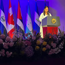 En días pasados S.S. Yisel Núñez, Encargada de Negocios a.i. asistió al  Foro Regional sobre Educación en Lactancia Materna organizado por el  Instituto de las Naciones Unidas para Formación Profesional e  Investigaciones (