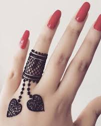 Tattoos Back Tattoos English Short Sentence Tattoos Spinal Tattoos Tattoos Qu Goruntuler Ile Mehndi Designs Boyun Dovmeleri El Kina