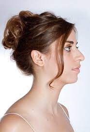 Bad Hair Day Diese Hochsteckfrisur Sieht Toll Aus Und Geht Blitzschnell Frisur Hochgesteckt Hochsteckfrisur Lassige Hochsteckfrisuren
