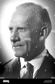 Robert robinson and nobel hi-res stock photography and images