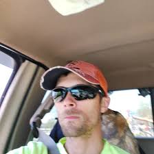 We are a group of friends that are looking to spread your mulch this summer  or complete other small projects. Thank you.