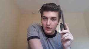 Interestingly, despite its name, the hairstyle doesn't have much in common with madame de pompadour, who wore her hair up. Elvis Pomp Tutorial Part 1 Youtube